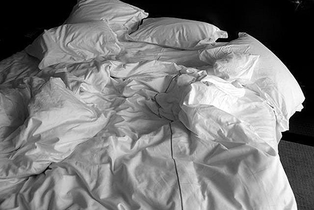 Мръсното спално бельо крие сериозни опасности