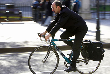 Хората, които ходят на работа с колело са по-успешни у дома и на работа