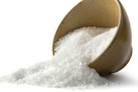 Седем здравословни трика с морска сол