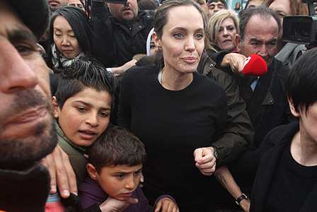 Анджелина призова за разрешаване на бежанския проблем