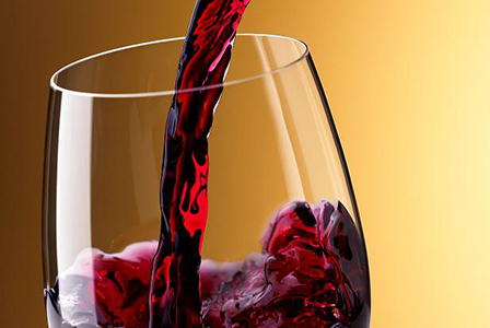Чашата червено вино не била полезна за сърцето