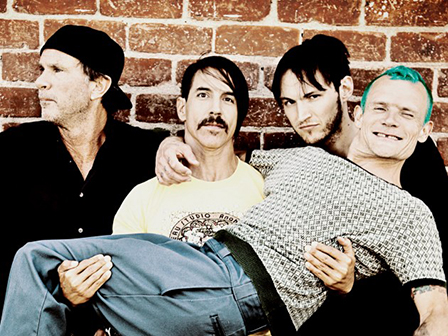 Red Hot Chili Peppers смятат да приключат с турнетата