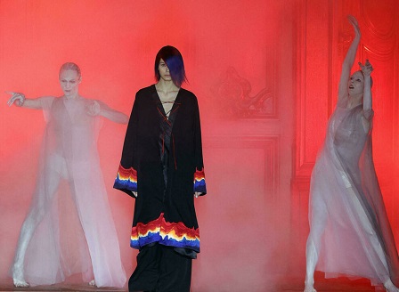 Седмицата на висшата мода в Париж завърши със сюрреалистичното дефиле на Юима Накадзато
