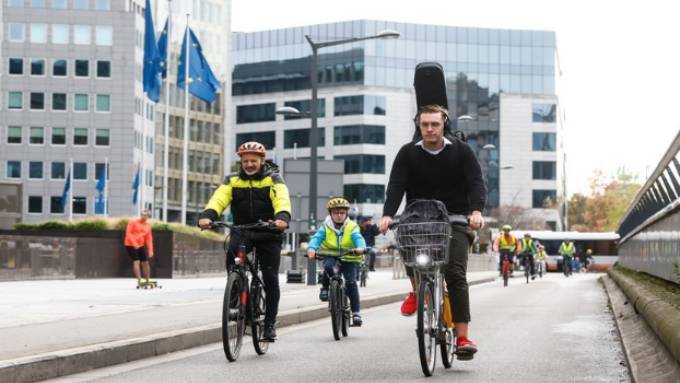 В Белгия плащат на хората, които отиват на работа с велосипед