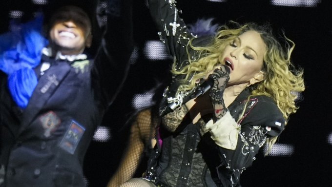Мадона пя пред 1.5 млн. души на концерт на плажа Копакабана